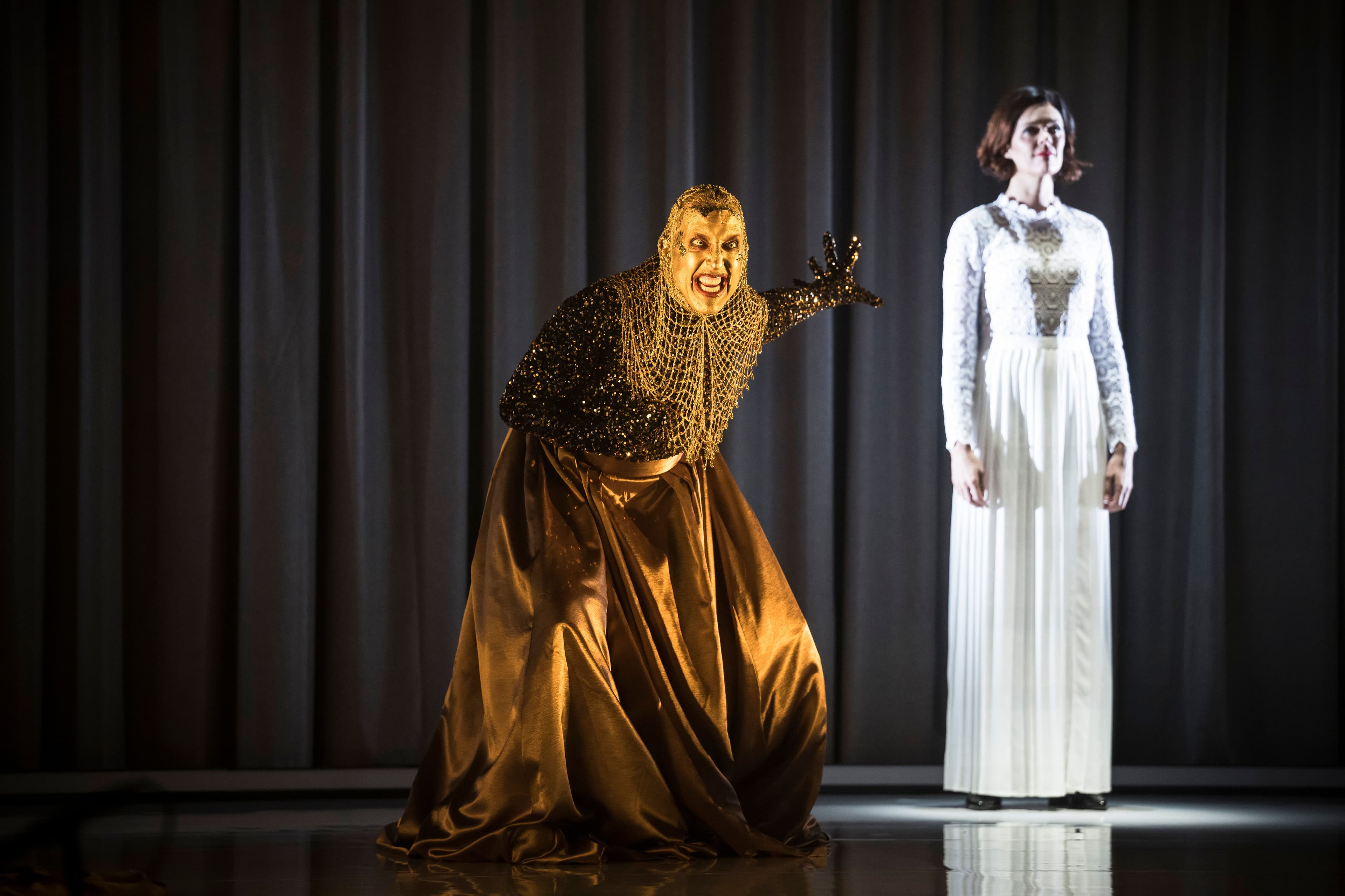 Kanen Breen as the sorceress Valda wilson as Dido