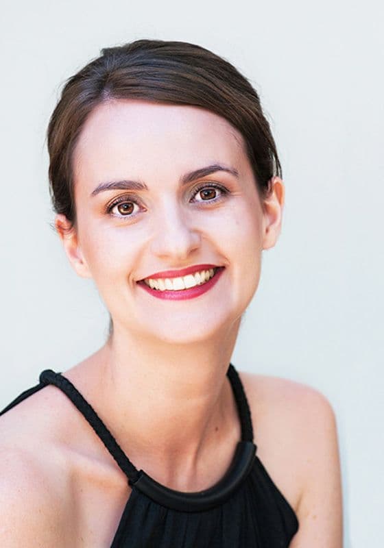 Simone Romaniuk headshot