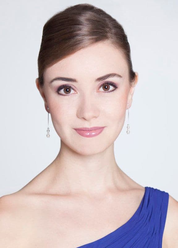 Lauren Lodge-Campbell headshot