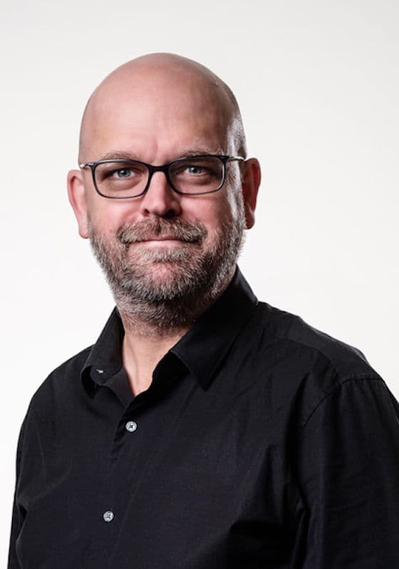 Simon Martyn-ellis baroque guitarist and theorbist