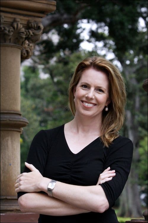Mezzo-soprano Fiona Campbell