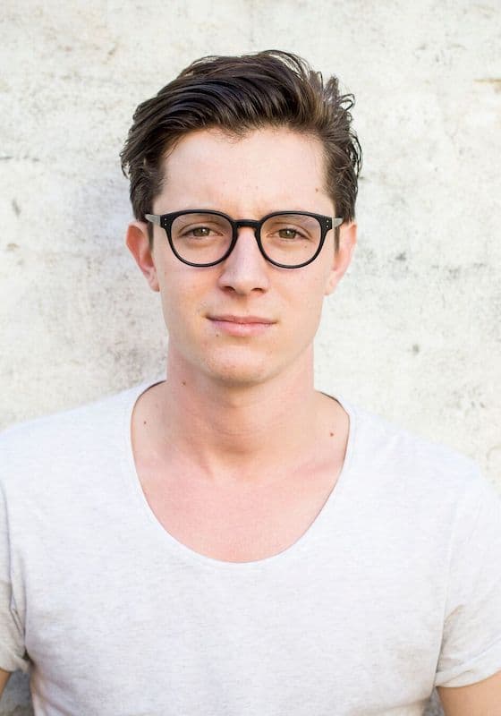 Charles Davis headshot